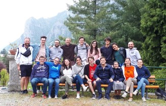 Esercizi spirituali 18enni Ballabio 2018 - foto gruppo.jpg